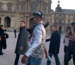 touriste paris Un touriste ne reconnait pas Jay-Z