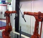 precision robot Combat au katana entre deux robots