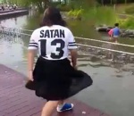 eau fail fille Ne pas s'attaquer à Satan