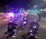 moto police voiture Motards vs Hélicoptère et voitures de police