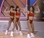 aerobic swift Shake It Off sur une vidéo d'aérobic de 1989