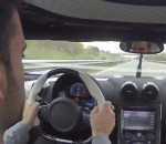 voiture autoroute vitesse 340 km/h avec une Koenigsegg Agera R sur une autoroute
