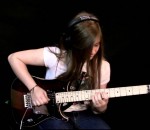 solo guitare Tina S fait une reprise à la guitare électrique de Comfortably Numb