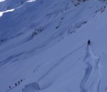 skieur Une avalanche emporte 5 skieurs