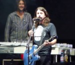 musique chanson Les Foo Fighters chantent « Olé Olé Olé ! Chili ! » avec son public chilien