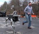 robot quadrupede courir Spot, un robot quadrupède