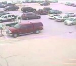 parking voiture accident Un homme de 92 ans joue au stock-car dans un parking