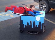 superman enfant roulant Superman