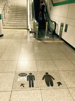 escalier escalator Dans le métro en Corée du Sud