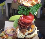 hamburger mcdonalds Le « Big Max », le plus gros hamburger de McDonald's