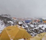 nepal Le camp de base de l'Everest frappé par une avalanche