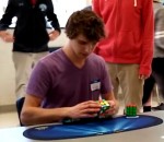 rubik cube Nouveau record du monde de Rubik's Cube en 5,25 secondes