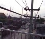 thailande passerelle Passerelle vs Câbles électriques