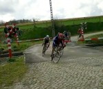 course cycliste train Passage à niveau pendant le Tour des Flandres espoirs