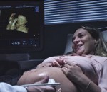3d femme Une femme aveugle reçoit l'échographie en 3D de son bébé