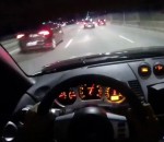 vitesse circulation Une Nissan 350Z slalome entre les voitures à plus de 200 km/h