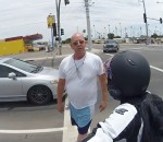 moto motard rage Un automobiliste pas content qu'un motard lui coupe la route