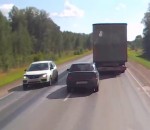 camion accident doubler Double collision pendant un dépassement