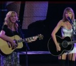swift concert Taylor Swift chante « Smelly Cat » avec Phoebe de Friends