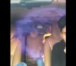 flamme Gaz hilarant + Briquet dans une voiture