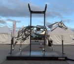 acier sculpture Cheval mécanique