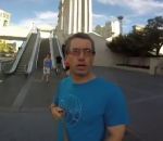 touriste Il utilise sa GoPro à l'envers à Las Vegas
