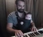 bebe papa berceuse L'effet d'une berceuse au piano sur un bébé