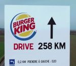 panneau king Burger King répond à McDonald's