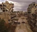 guerre drone apocalypse Un drone survole la ville syrienne de Homs dévastée par 5 ans de guerre