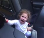 enfant voiture peur Traumatiser son enfant avec une voiture décapotable