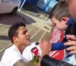 football joueur supporter Le beau geste de Thiago Silva