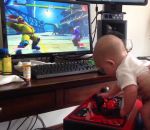 jeu-video bebe Un bébé bat le mode histoire de Street Fighter V