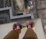 tour vertige vide Hoverboard en haut d'une tour à Dubaï
