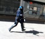 coup policier pied Un CRS  lynché par des manifestants à Nantes