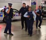 defi Des policiers néo-zélandais font le « Running Man Challenge »