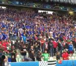 supporter Les supporters islandais chantent pendant l'échauffement de leur équipe