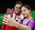 coree Des gymnastes des deux Corée font un selfie ensemble (JO 2016)