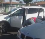 femme voiture parking Bagarre et auto-tamponneuse sur un parking