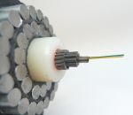 optique fibre cable Les câbles sous-marins sont bien protégés