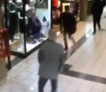 homme femme Un homme de 84 ans arrête un voleur et se fait disputer par sa femme