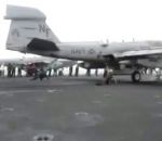 avion S'amuser avec le souffle d'un réacteur d'avion au décollage