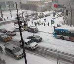 route pente voiture Premières neiges à Montréal