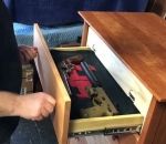 meuble cachette Un tiroir caché dans une commode