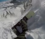 avalanche pov Un snowboardeur emporté dans une avalanche