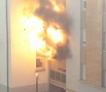 feu immeuble incendie Une bouteille de gaz sur le balcon d'un appartement explose lors d'un incendie (Toulouse)