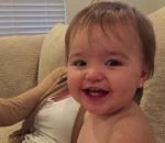 bebe rire Deux bébés discutent sur FaceTime