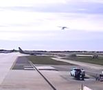 avion aeroport piste Harrison Ford a failli provoquer une collision avec un avion de ligne