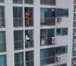 suicide balcon Un pompier ninja sauve une fille suicidaire (Corée du Sud)