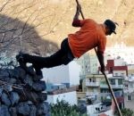 technique Monter et descendre la montagne avec un bâton (Salto del pastor)
