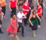 percussion fete David Pujadas danse à la fête de la musique (Paris)